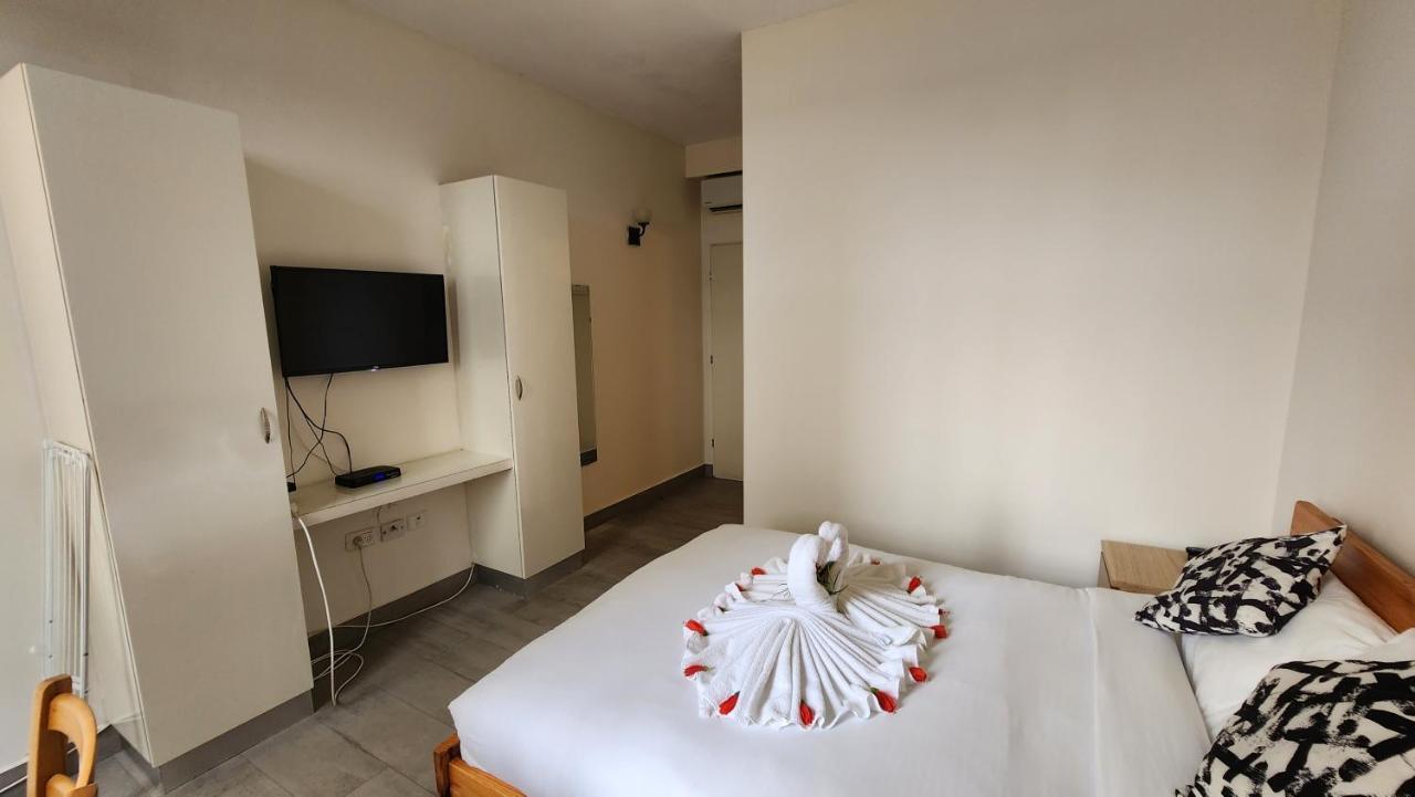 David Hameleh House Aparthotel Netanya Room photo